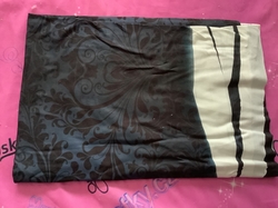 ZBYTEK ÚPLET - milk silk tamvě květy 62 cm 