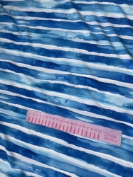 Silky  umělé hedvábí MODRÉ PRUHY