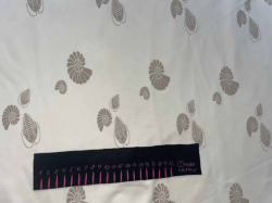 ZBYTEK Teplakovina počesaná  trilobiti a zkaměněliny na krémové - 102 CM