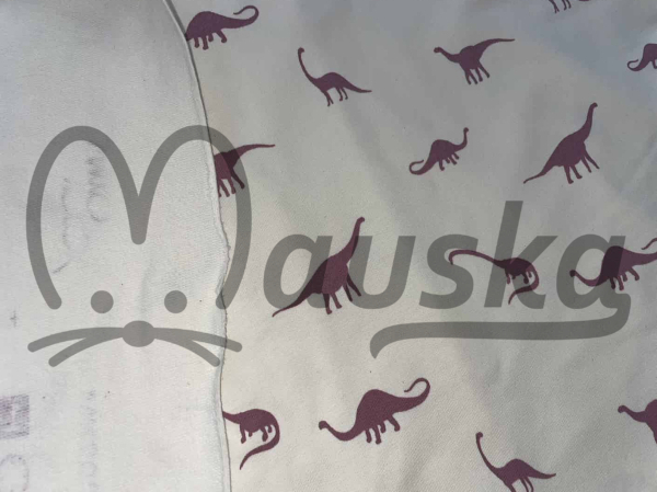 Teplakovina počesaná  dinosauři na krémové